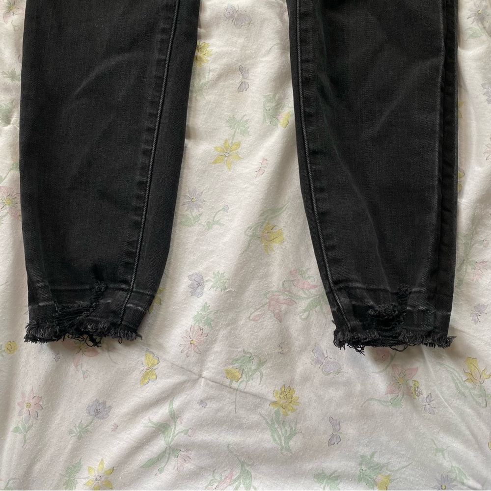 Vervet Los Angeles Black Distressed Raw Hem Skinny Jeans - Picture 17 of 17